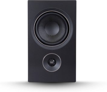 Knihovní reproduktor PSB Alpha P5 z černého jasanu, pohled zepředu, kruhový středobasový reproduktor, centrální výškový reproduktor, logo PSB