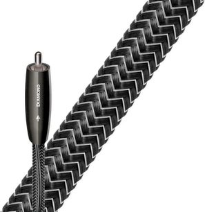 Audioquest Diamond sort, flettet digital koaksialkabel med metalstik, nærbillede i perspektiv på hvid baggrund