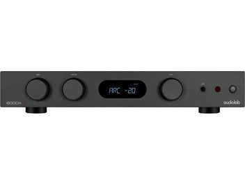 Sort Audiolab 6000A MKII hi-fi stereoforsterker, frontpanel med sentralt blått display og tre store dreiehjul