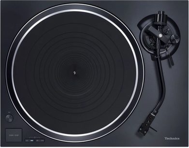 Zwarte Technics SL-1500CEG-K platenspeler, bovenaanzicht met tonarm, draaitafel en bedieningsknoppen