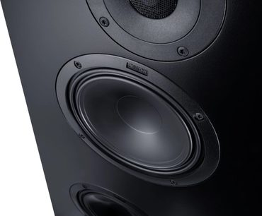 Diffusore acustico da incasso a muro Canton Atelier InWall 11 nero laccato, primo piano sugli altoparlanti circolari