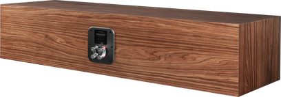 Paradigm Premier 620C v2 centersugárzó dió kivitelben, hátulnézet a diófa panel közepén elhelyezett csatlakozókkal