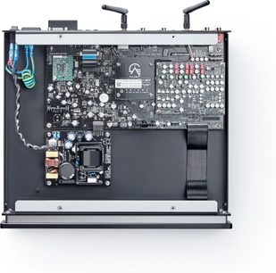Primare SC15 Prisma juodas tinklinis garso grotuvas, atviras priekio vaizdas, matomi elektroniniai komponentai ir jungtys