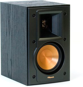 Mørkt træ Klipsch RB-41 MkII bogreolhøjttaler, orange højttaler, let perspektivisk forfra-visning