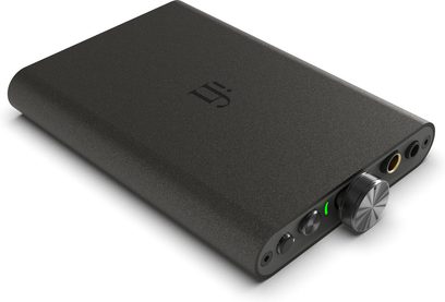 Nešiojamas garso konverteris iFi Audio Hip DAC 3 juodos spalvos, metalinis korpusas su garso lygio ratuku ir ausinių lizdais
