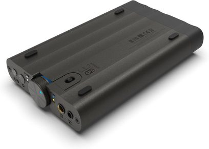 Convertitore DAC portatile iFi Audio xDSD Gryphon nero con chassis in metallo, rotellina laterale e prese jack sul frontale