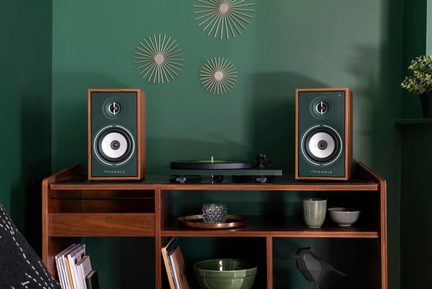 Wireless speakers: Triangle BR02 and BR03 Connect green