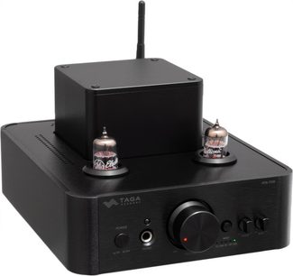 Taga Harmony HTA-700B v.3 USB sort, integreret stereo rørforstærker, sort børstet finish, to synlige glasrør på toppen, stor central rund knap, knapper og hovedtelefonudgang på fronten, antenne bagpå, trekvart forfra visning