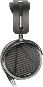 Audeze MM-500 Manny Marroquin sort hovedtelefoner, polstret hovedbøjle, runde ørepuder med gitter, set forfra