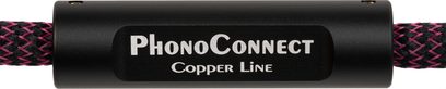 Vista frontale del cilindro in alluminio nero opaco del cavo phono Thorens PhonoConnect PHC 150, decorato con la scritta bianca «PhonoConnect» Copper Line e collegato a una guaina intrecciata nera e rosa