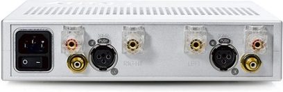 Chord Electronics TTOBY sort effektforstærker, bagside, audio-stik og strømforsyning