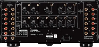 Yamaha MX-A5000 BL sort multikanal-effektforstærker, forfra, 11 kanaler, 6 vælgere, 22 knapper, 22 indikatorlys
