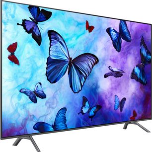 Samsung QE65Q6F 2018 fladskærms-TV med blå og røde sommerfugle på en blå og lilla gradueret baggrund