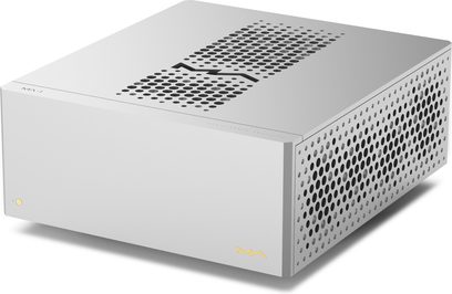 Matrix Audio MA‑1 Endverstärker in Silber mit gebürstetem Aluminium, Dreiviertelansicht von vorne rechts, glatte Front mit goldener Kontrollleuchte und Logo, Oberseite und rechte Seite mit runden Lüftungsgittern versehen