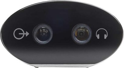 Meridian Explorer sølvfarvet audio DAC-konverter, set forfra, 2 jackstik og 2 runde indlejrede LED'er i oval sort kabinet