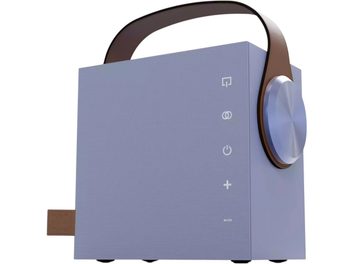 Bärbar bluetooth-högtalare Morel Biggie i ljusblått texturerat plast, trekvarts vy framifrån, kubformad med böjt brunt handtag, stor silverfärgad ratt på höger sida och rad med vita piktogram på framsidan