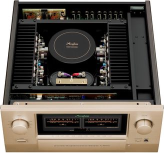 Amplificador integrado hi-fi Accuphase E-800S, frontal de aluminio champán cepillado, vista superior con tapa abierta, dos vúmetros y botones