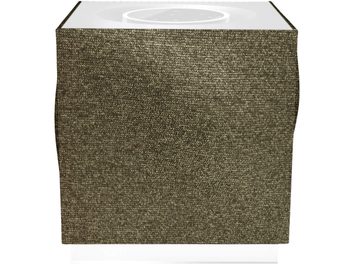 Naim Audio Mu-so Qb 2 roheline kõlari võre, eestvaade, tihe põimitud metallvõrk tumedat oliivirohelise tooni, kuupkujuline