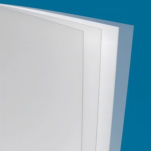 Premium HumminGuru Innenhüllen für Schallplatten, weiß und transparent übereinandergelegt in Nahaufnahme