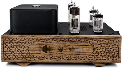 Sluchátkový předzesilovač Feliks Audio Echo MKII Vibe černý lampový, čelní panel s gravírovaným efektem dřeva, pohled zepředu