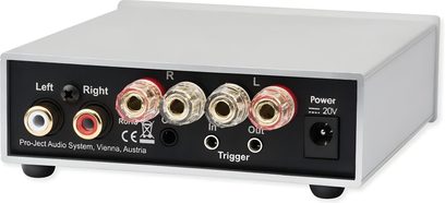Hi-fi ojačevalnik Pro-Ject Amp Box S3 srebrne barve, zadnji pogled s priključki za zvočnike, vhodi RCA in priključkom za napajanje
