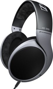 Sennheiser HD 555 sort og grå hovedtelefoner, set fra venstre profil, ovale ørepuder, polstret hovedbøjle, sort gitter