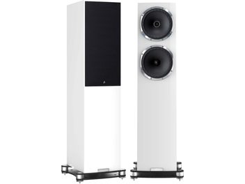 Boxe podea Fyne Audio F502SP, finisaj alb lucios, vedere frontală și laterală, difuzoare negre, picioare metalice argintii