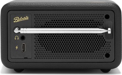 Roberts Revival Petite 2 sort bordradio i sort, kabinet i kornlæderimitation med bred perforeret metalgitter, vandret teleskopantenne og synlige hovedtelefon- og USB-C-porte til venstre, bagsidevisning