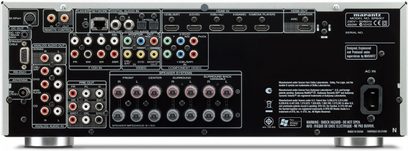 Marantz SR5007 sort hjemmebiografsforstærker, set forfra, med mange stik og knapper på forsiden, digital display