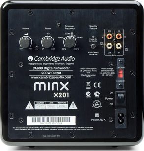 Cambridge Audio Minx X201 sort subwoofer, bagside, tilslutninger og justeringer, nærbillede