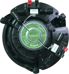 Russound IC-610T sort indbygget højttaler, set forfra, grøn gitter, 10 synlige skruer rundt om kanten