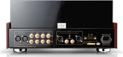 Preamplificator stereo Cayin Soul 170C negru, șasiu metalic lucios, vedere din spate cu intrări/ieșiri XLR și RCA, priză IEC