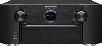 Préampli home-cinéma Marantz AV7706 noir, vue de face, façade noire, afficheur bleu, 2 boutons rotatifs, 1 bouton central
