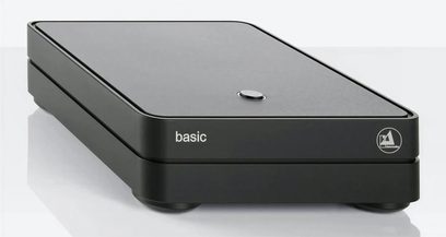 Przedwzmacniacz gramofonowy ClearAudio Basic V2 czarny, widok z góry, czarna matowa obudowa prostokątna, srebrne logo na dole po prawej stronie