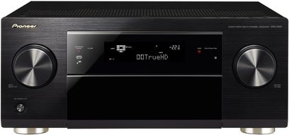 Černý domácí kino zesilovač Pioneer VSX-2021, přední strana, čelní pohled, modrý displej, dva stříbrné otočné knoflíky