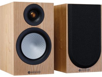 Βιβλιοθήκη ηχείων Monitor Audio Silver 50 7G σε ανοιχτή ξύλινη απόχρωση, μπροστινή και πλαϊνή άποψη, μαύρο tweeter, γκρι ηχείο