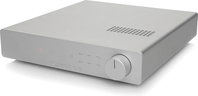 Przetwornik cyfrowo-analogowy audio DAC Nuforce DAC-80 w kolorze srebrnym, prostokątna metalowa obudowa w kolorze szarym, widok z przodu, obrotny przycisk po prawej stronie