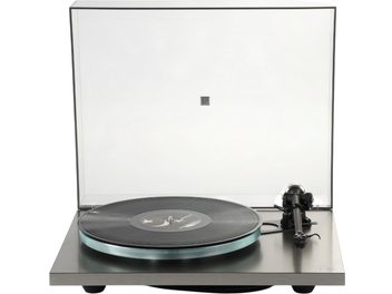 Giradischi Rega Planar 6 RS nero, piatto in vetro fumé, coperchio trasparente sollevato e braccio di lettura a destra