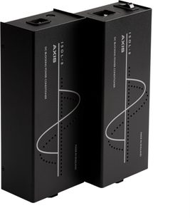 Svarta Isol-8 Axis 10 nätfilter, två rektangulära höljen med silverfärgade mönster, sedda snett framifrån