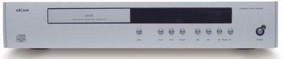 Arcam DIVA-CD192 sølvfarvet CD-afspiller, set forfra, digitalt display, kontrolknapper, CD-bakken er lukket