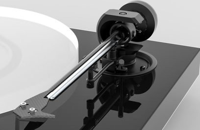 Pro-Ject X1 pladespiller i piano sort, tubulær metaltonarm, sort pickup, sort pladeskive, 3/4 forsidefoto