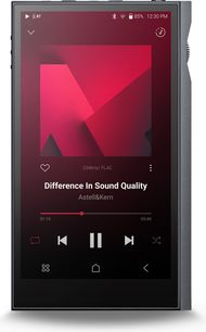 Tændt skærm på den audiophile musikafspiller Astell&Kern Kann ULTRA, mørkerødt interface, afspilning i gang