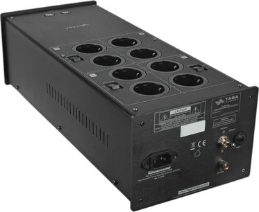 Strømrenser Taga Harmony PC-8000DC sort, set fra vinkel, 8 runde stik, 2 USB-porte, afbrydere, ventilerede sidepaneler