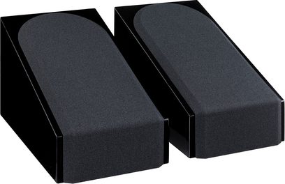 Två Dolby Atmos-högtalare Monitor Audio Silver AMS 7G i svart, sedda från 3/4 vinkel framifrån, högglansig lackerad finish