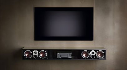 Nástěnný audiovizuální nábytek Unnu Classic Series Model 130S černý, skleněné čelo, dvě boční reprosoustavy a centrální přehrávač
