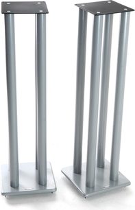 To Atacama Audio SLi1000 højttalere på mål i børstet aluminium, cylindrisk form, set forfra og fra siden