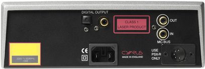 Sort bagpanel på Cyrus CDXt SE lydapparat med digitale og analoge lydstik samt laserklasseindstilling