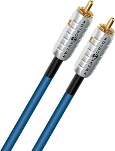 Deux câbles RCA bleus et argentés Wireworld Luna 7, connecteurs plaqués or, gaines noires, vue rapprochée