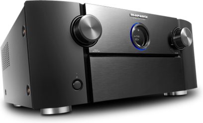 Marantz AV8805 sort forstærker til hjemmebio, set forfra, børstet aluminiumsfacade, to brede drejeknapper, centralt blåt display