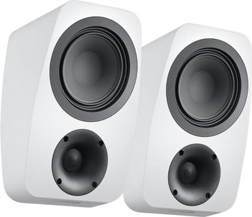 Par Dolby Atmos-høyttalere Canton Vento AR 1 i hvitt, skrå front med svarte høyttalere sett forfra i trekvart vinkel